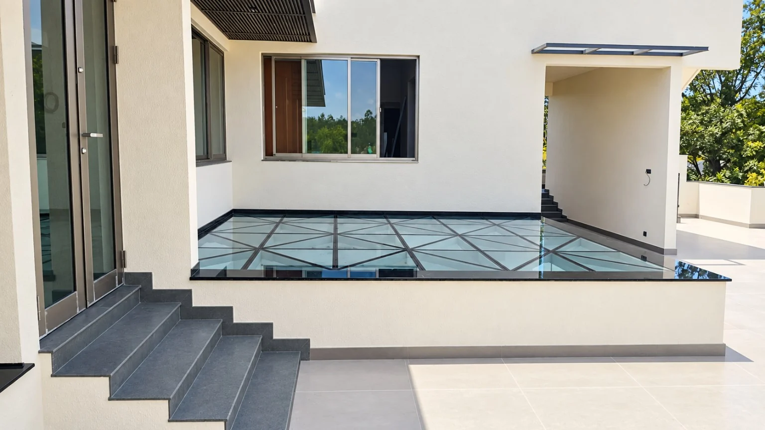 Raised Courtyard Skylight