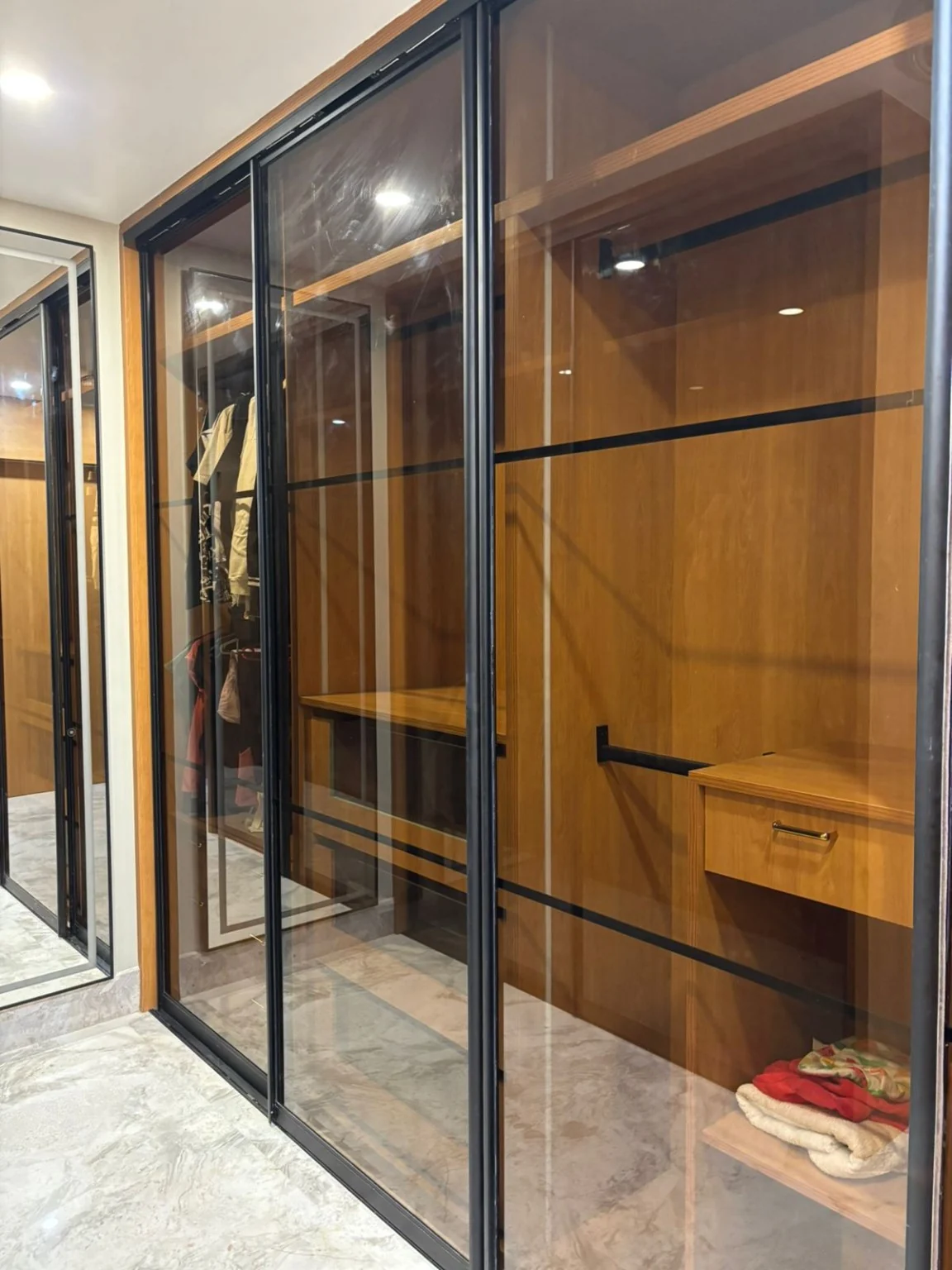 Glass wardrobe sliding system